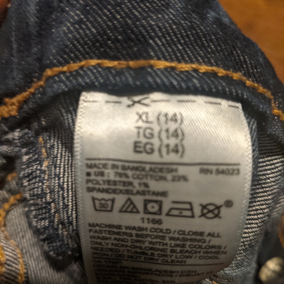 Kids size 14 Old Navy Jeans - Picture 3 of 3